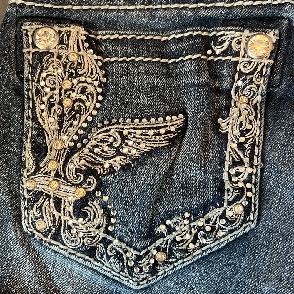 Miss Me Children’s Rhinestone Pocket Shorts Size 8 - Picture 4 of 9